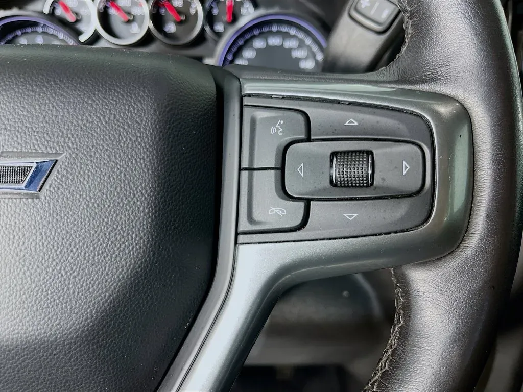 Chevrolet Silverado photo 15