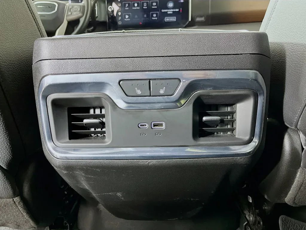GMC Sierra photo 32