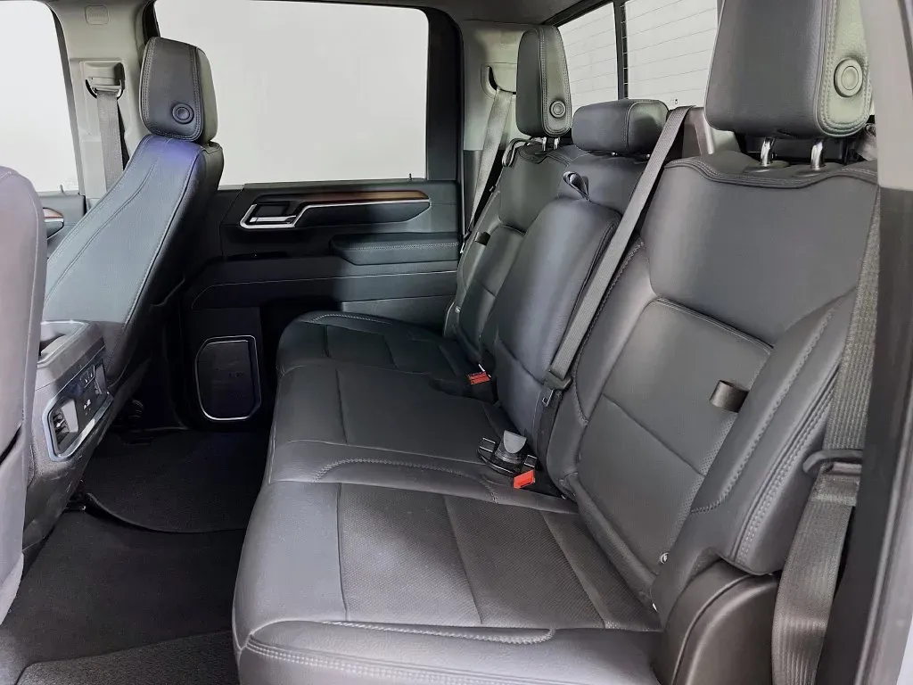 GMC Sierra photo 29