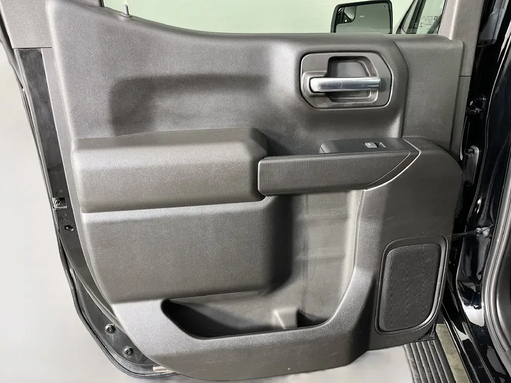 GMC Sierra photo 25