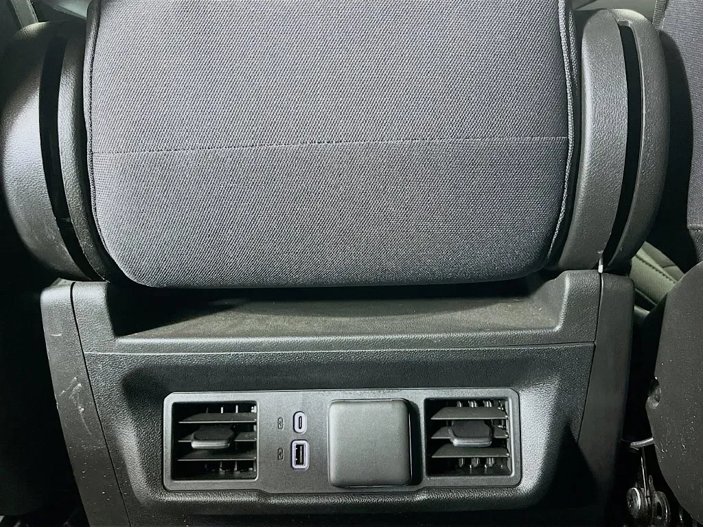 Chevrolet Silverado photo 31