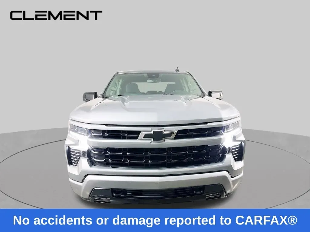 Chevrolet Silverado photo 2