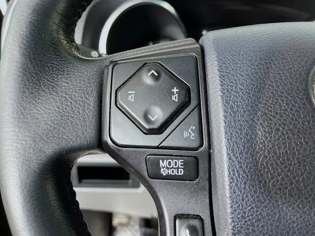 Toyota Sequoia photo 14