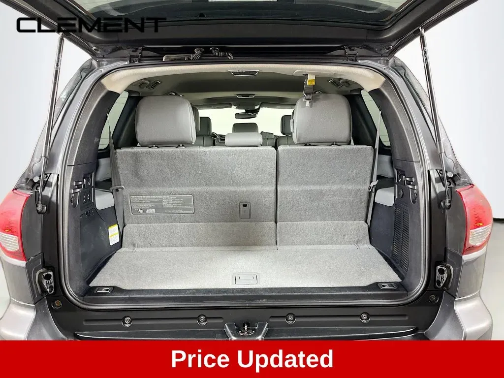 Toyota Sequoia photo 9