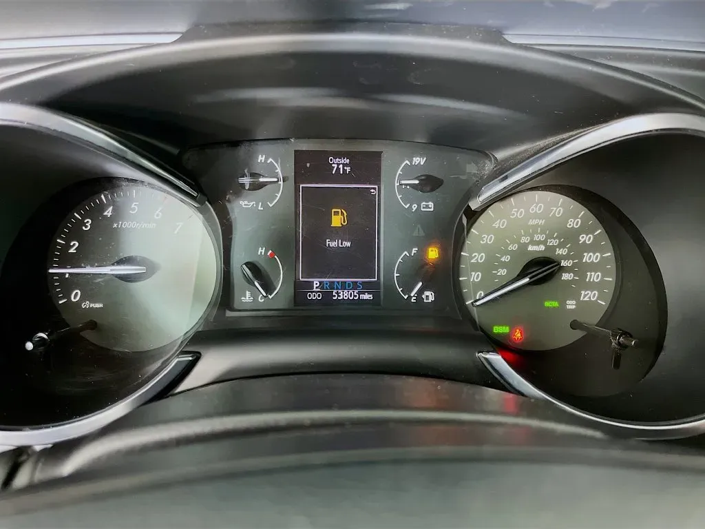 Toyota Sequoia photo 16