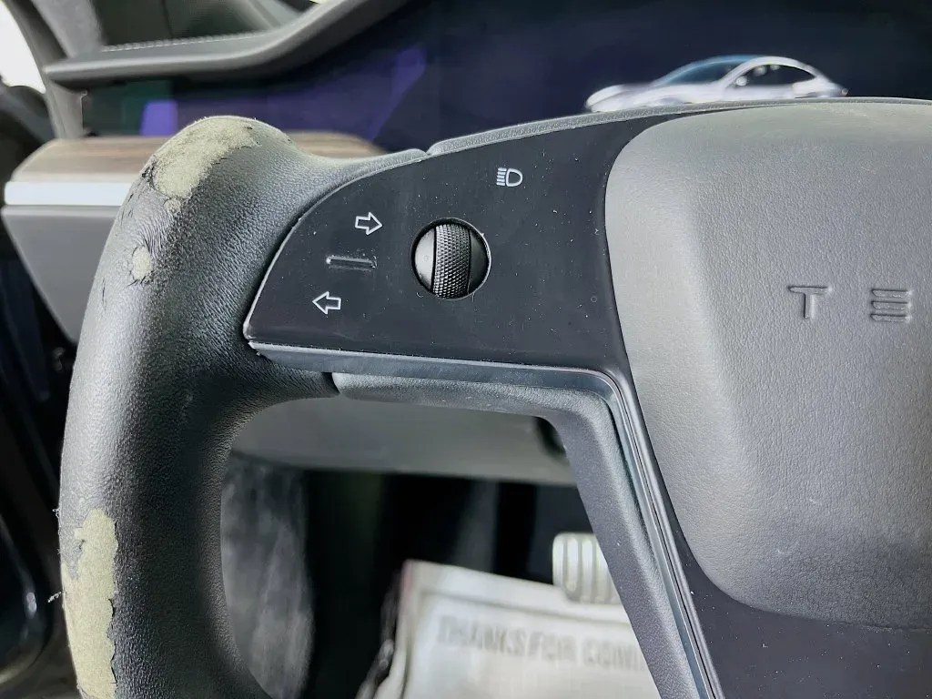 Tesla Model S photo 13