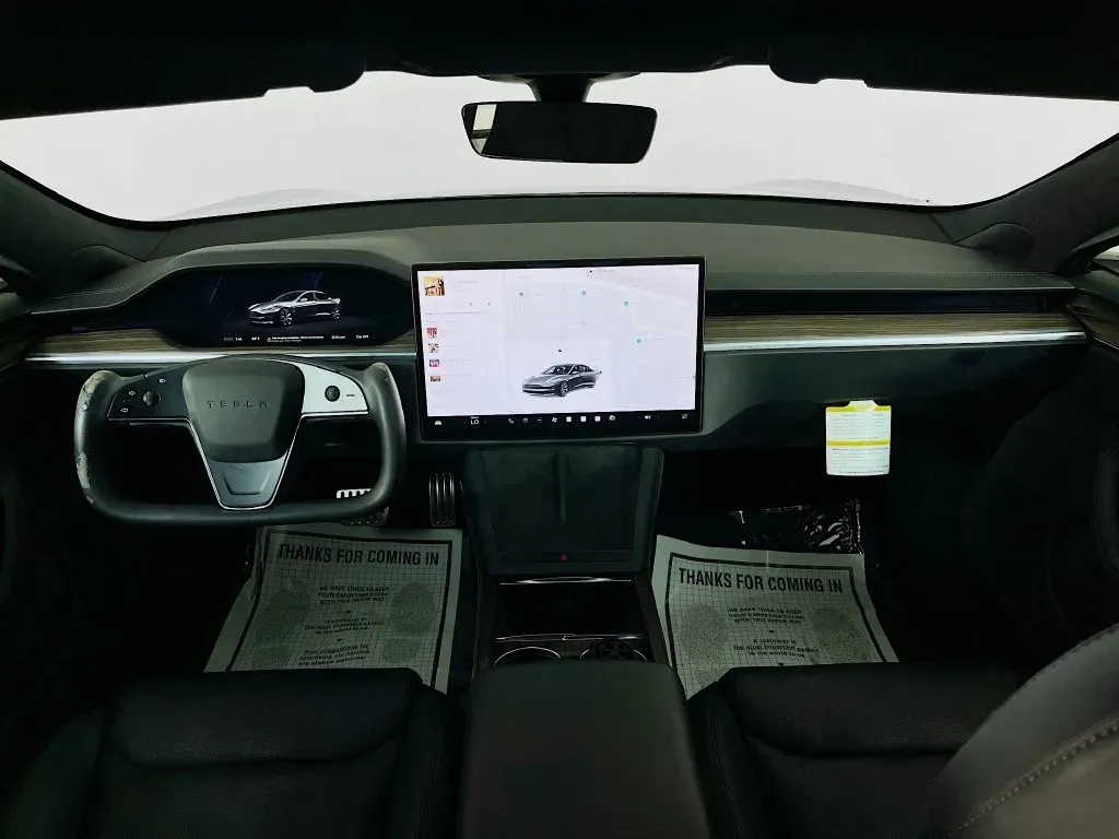 Tesla Model S photo 10