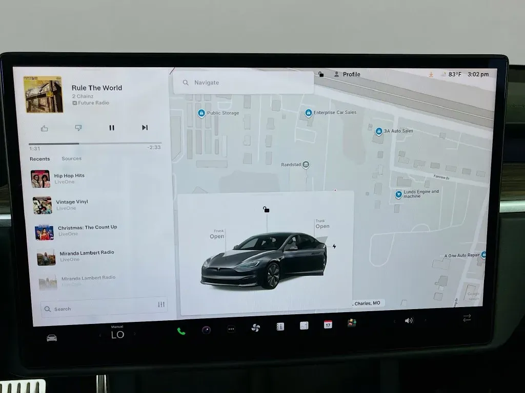 Tesla Model S photo 16