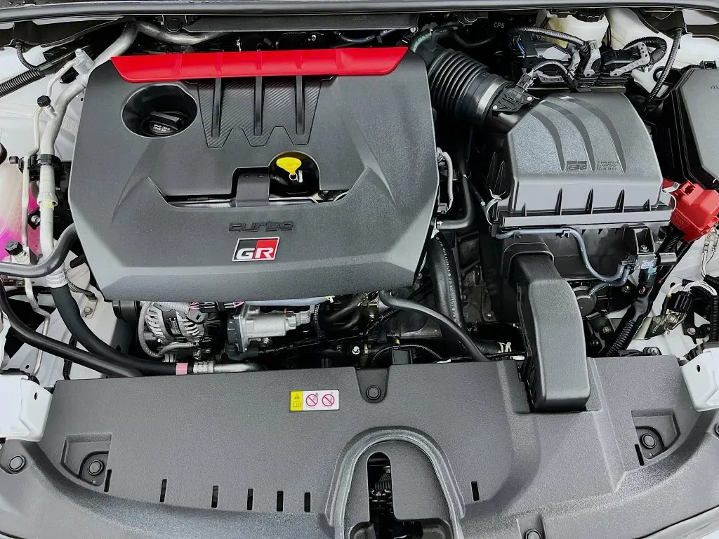 Toyota GR Corolla photo 37