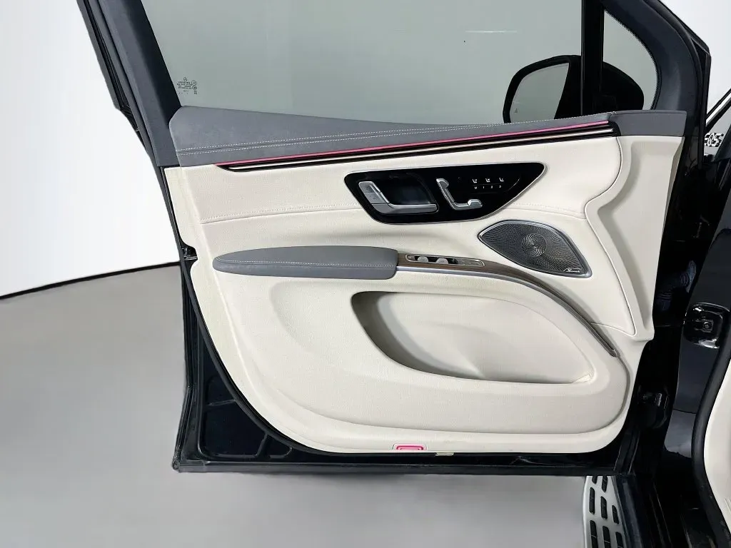 Mercedes-Benz EQS photo 26