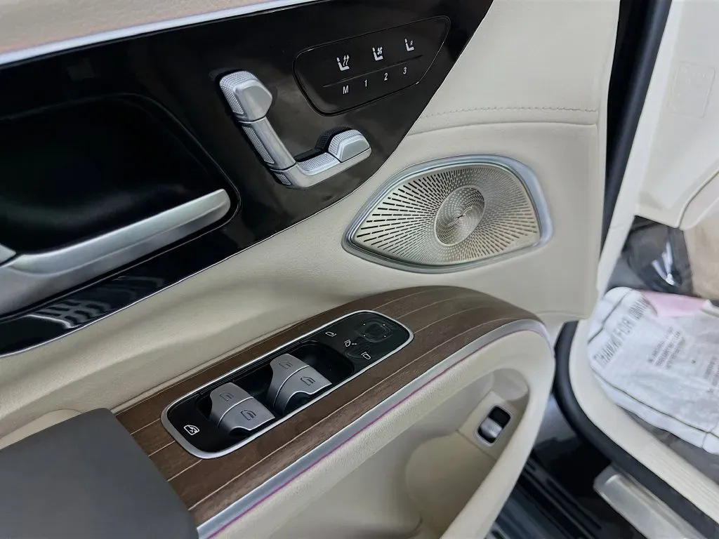 Mercedes-Benz EQS photo 25