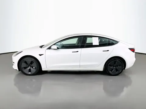 More photos of 2023 Tesla Model 3 at Clement Supercenter, MO
