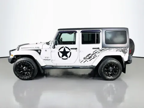 More photos of 2017 Jeep Wrangler Unlimited Sahara at Clement Supercenter, MO