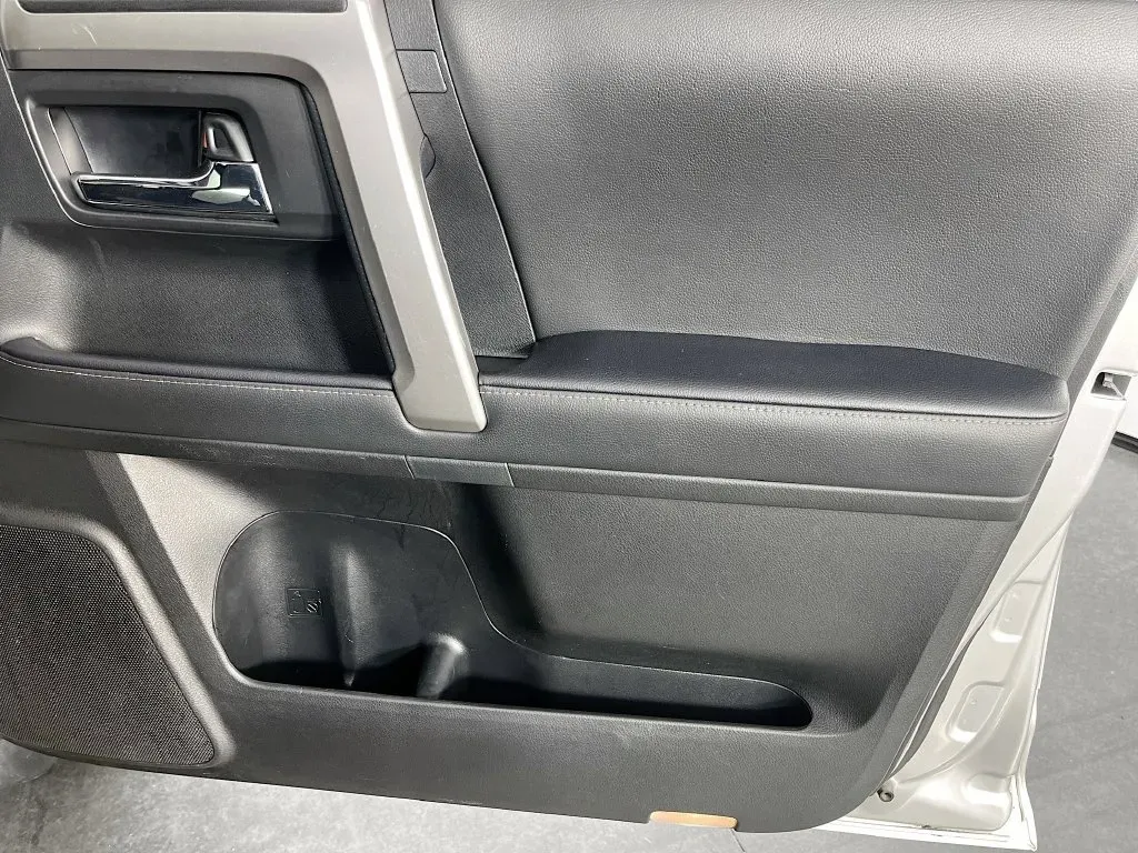Toyota 4Runner photo 35