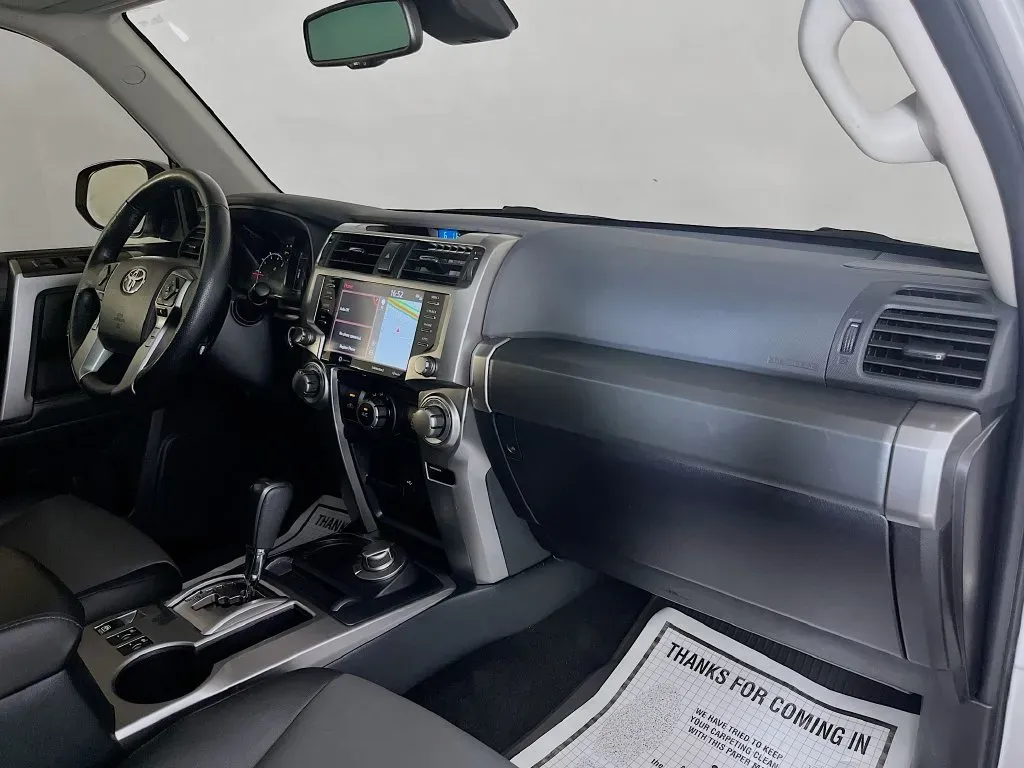 Toyota 4Runner photo 34
