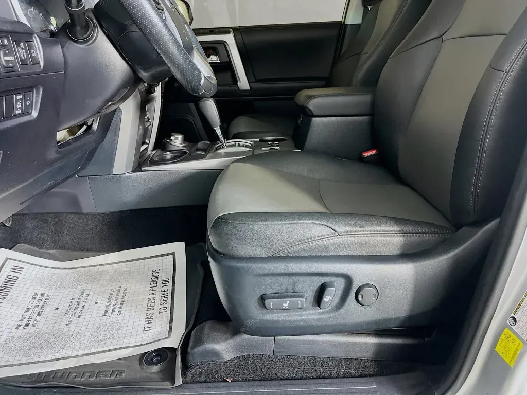 Toyota 4Runner photo 27