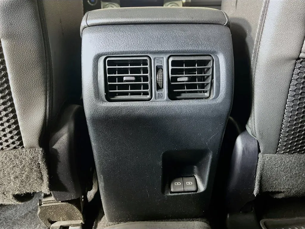 Toyota 4Runner photo 32