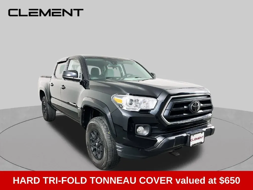 Toyota Tacoma photo 3