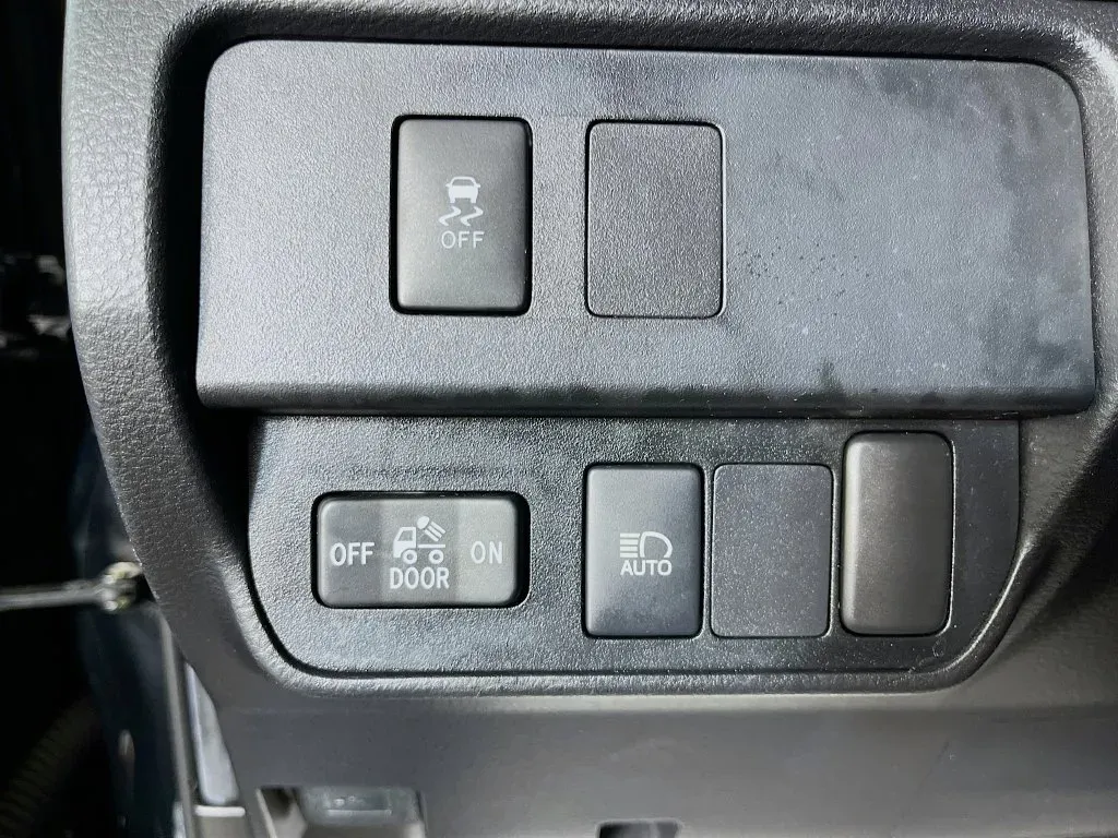 Toyota Tacoma photo 11