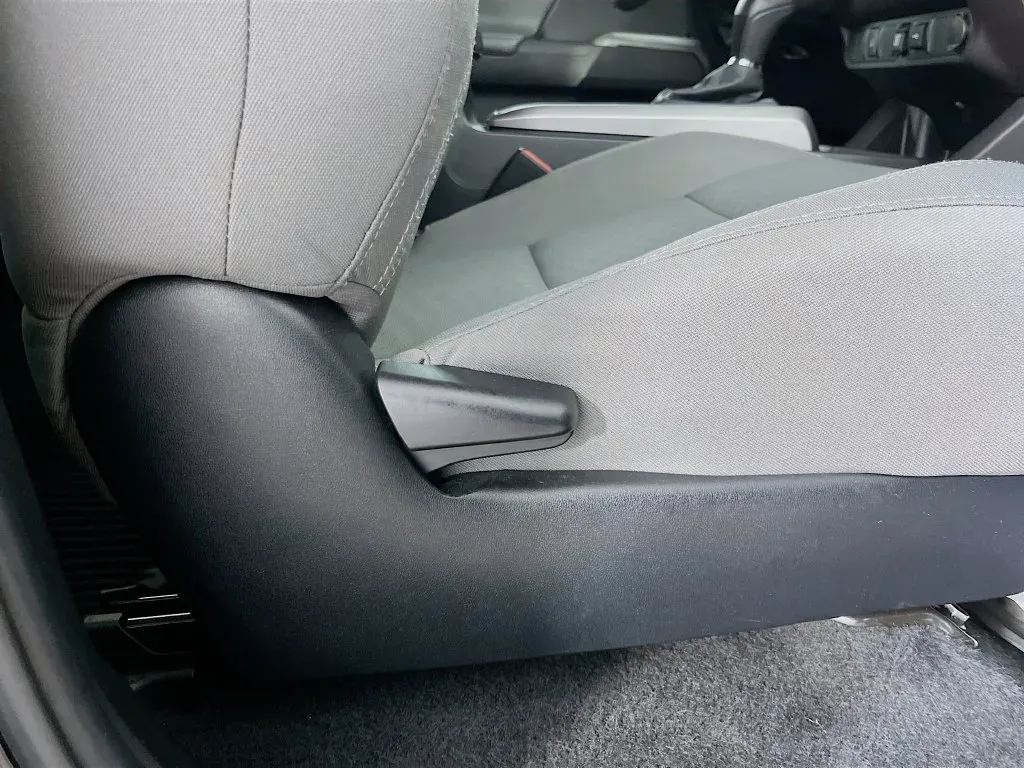Toyota Tacoma photo 31