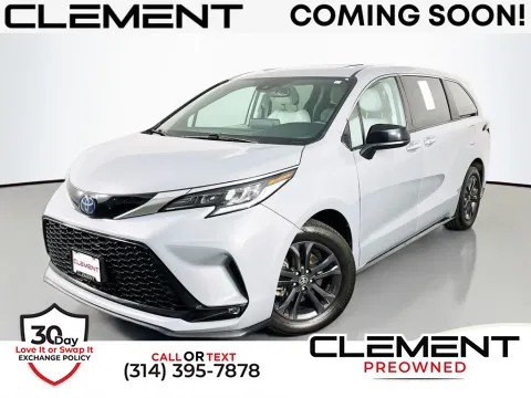 Gray 2024 Toyota Sienna XSE for sale in St. Charles, MO
