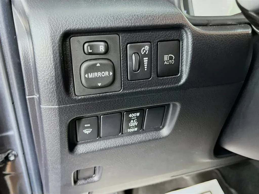 Toyota 4Runner photo 11