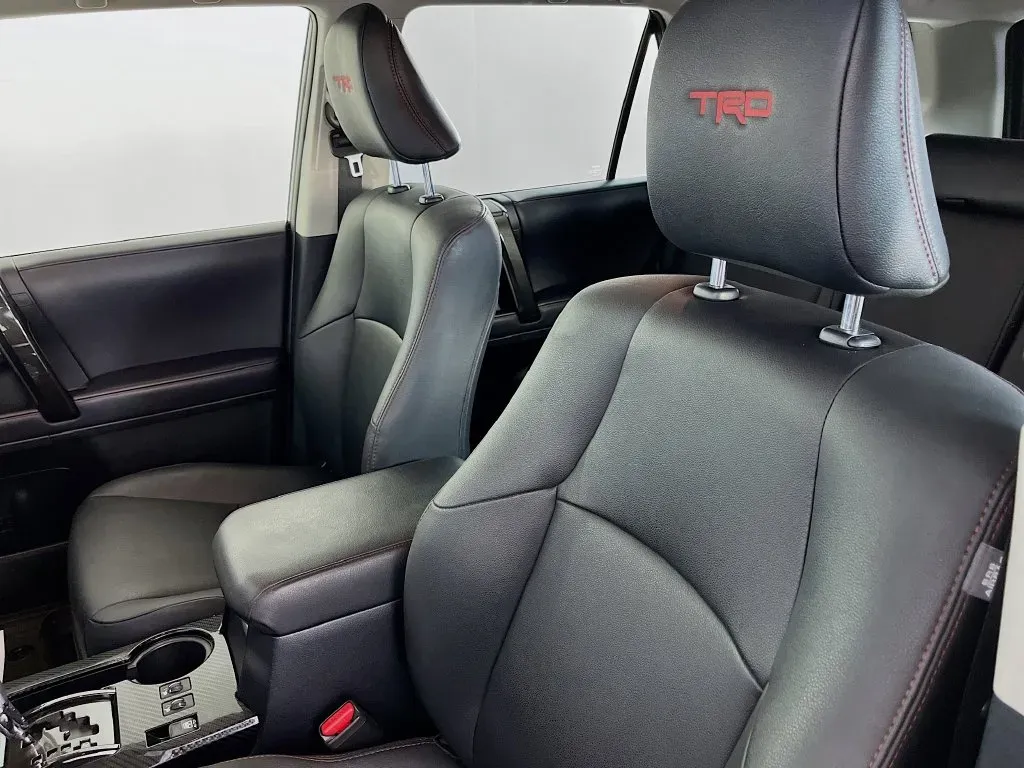 Toyota 4Runner photo 26