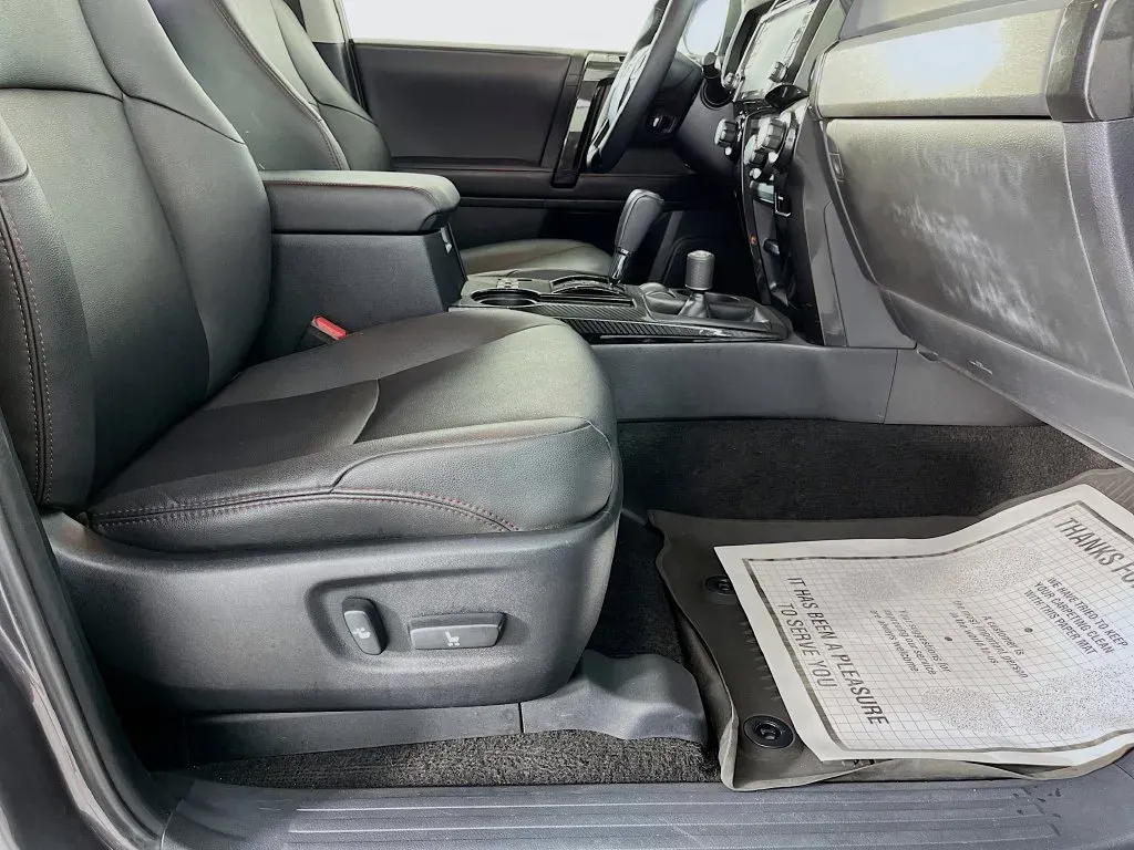 Toyota 4Runner photo 31