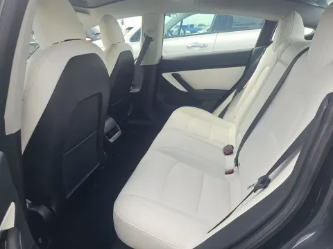 More photos of 2018 Tesla Model 3 Long Range at Clement Supercenter, MO