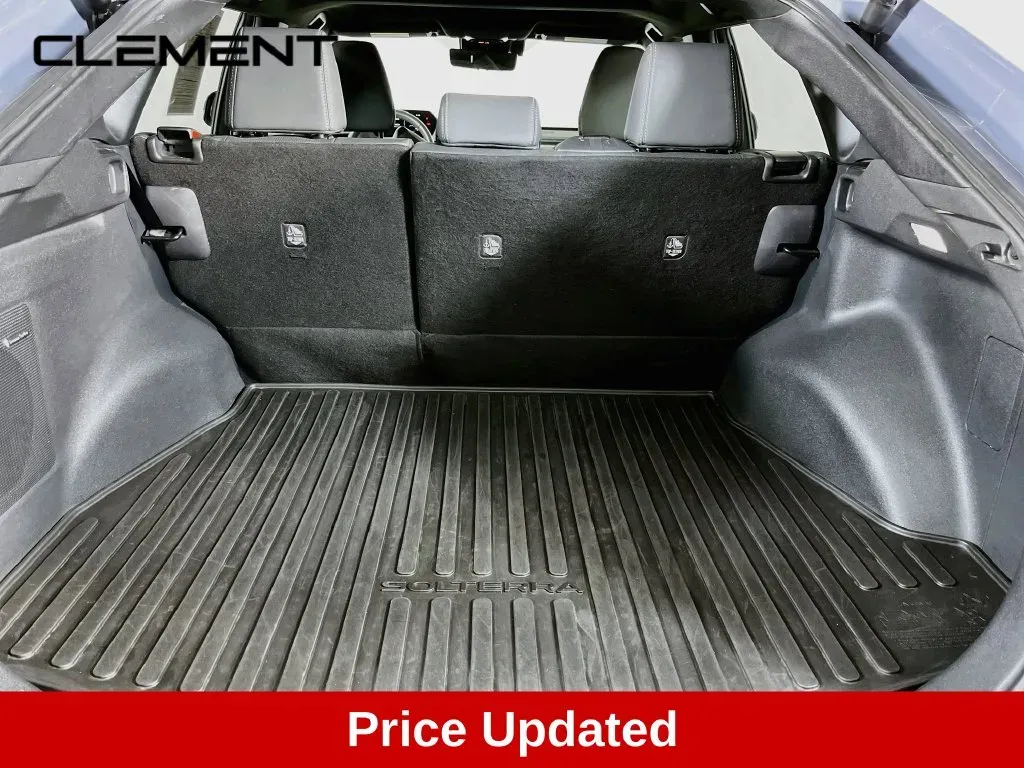 Subaru Solterra photo 9