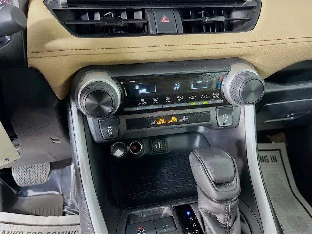 Toyota RAV4 photo 19