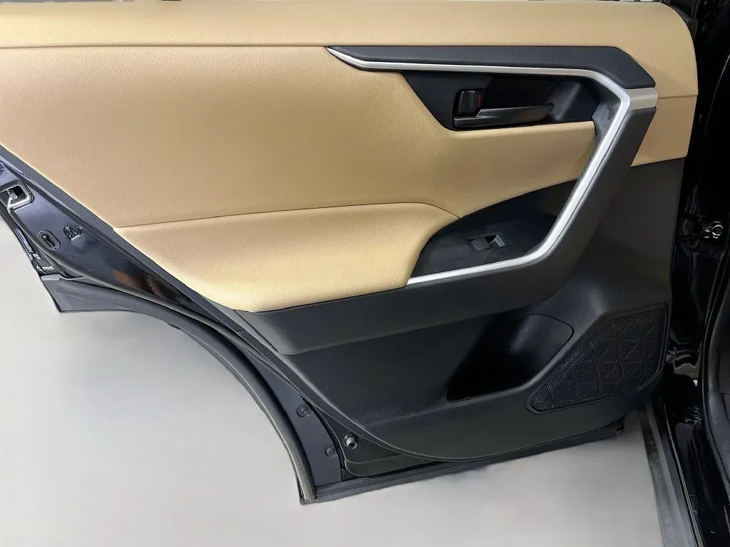 Toyota RAV4 photo 26