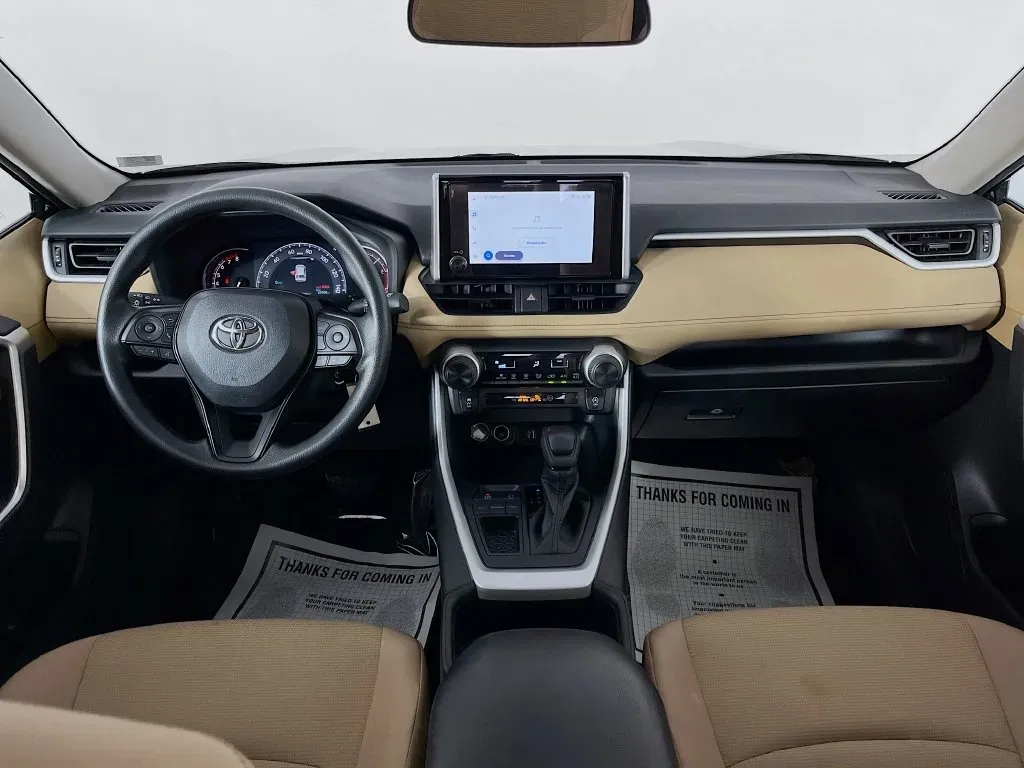 Toyota RAV4 photo 10