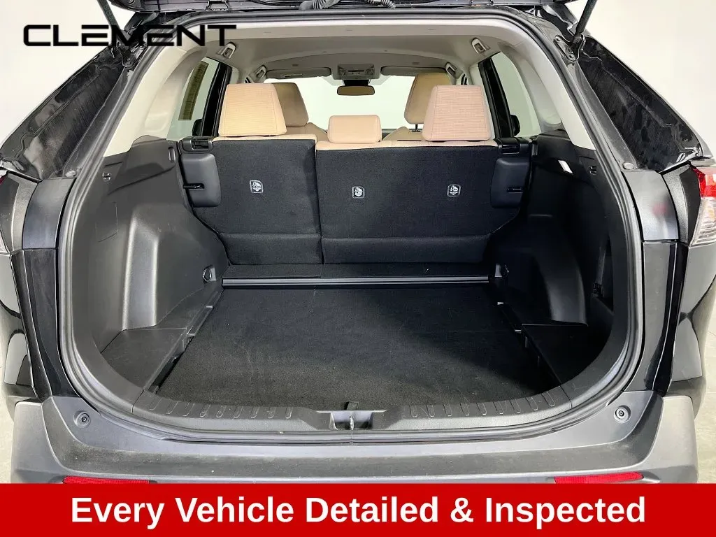 Toyota RAV4 photo 9
