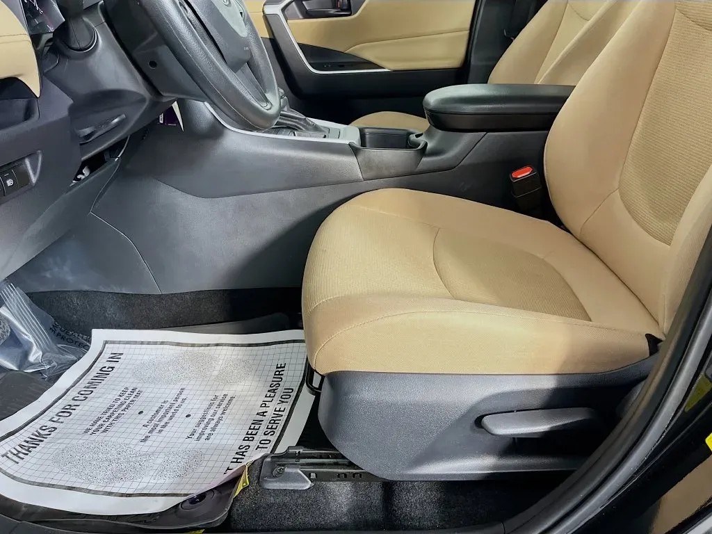 Toyota RAV4 photo 23
