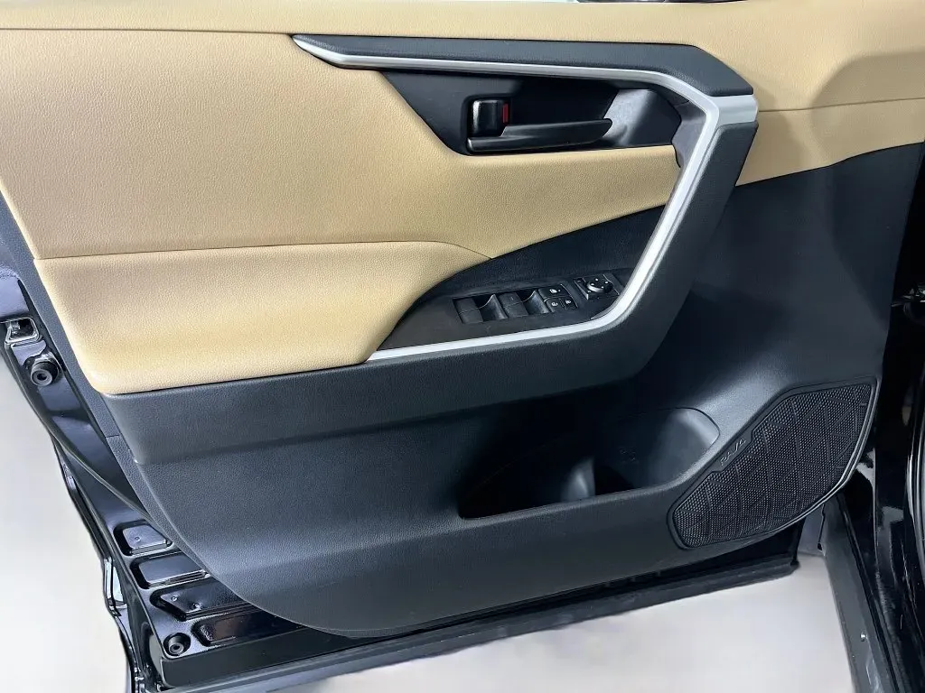 Toyota RAV4 photo 22