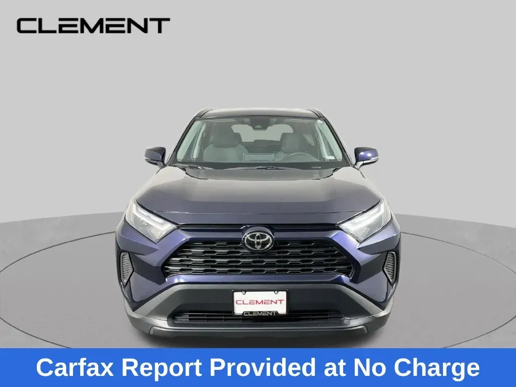 Toyota RAV4 photo 2