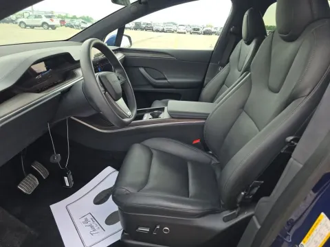 More photos of 2022 Tesla Model X at Clement Supercenter, MO