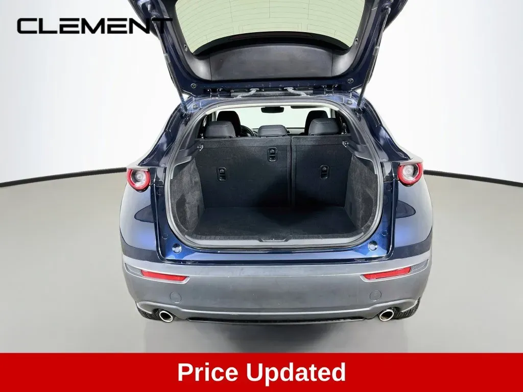 Mazda CX-30 photo 9