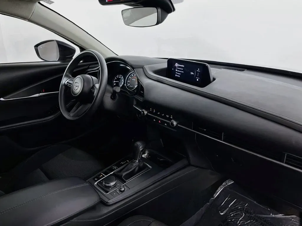 Mazda CX-30 photo 29
