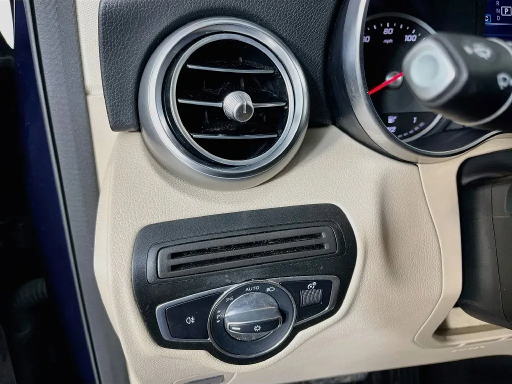 Mercedes-Benz GLC photo 11