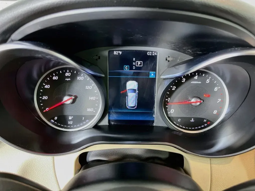 Mercedes-Benz GLC photo 17