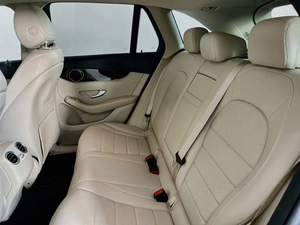 Mercedes-Benz GLC photo 30
