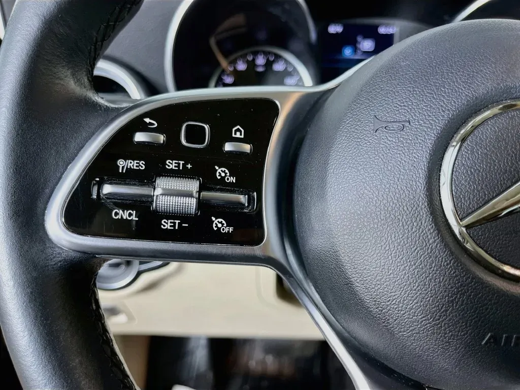 Mercedes-Benz GLC photo 14
