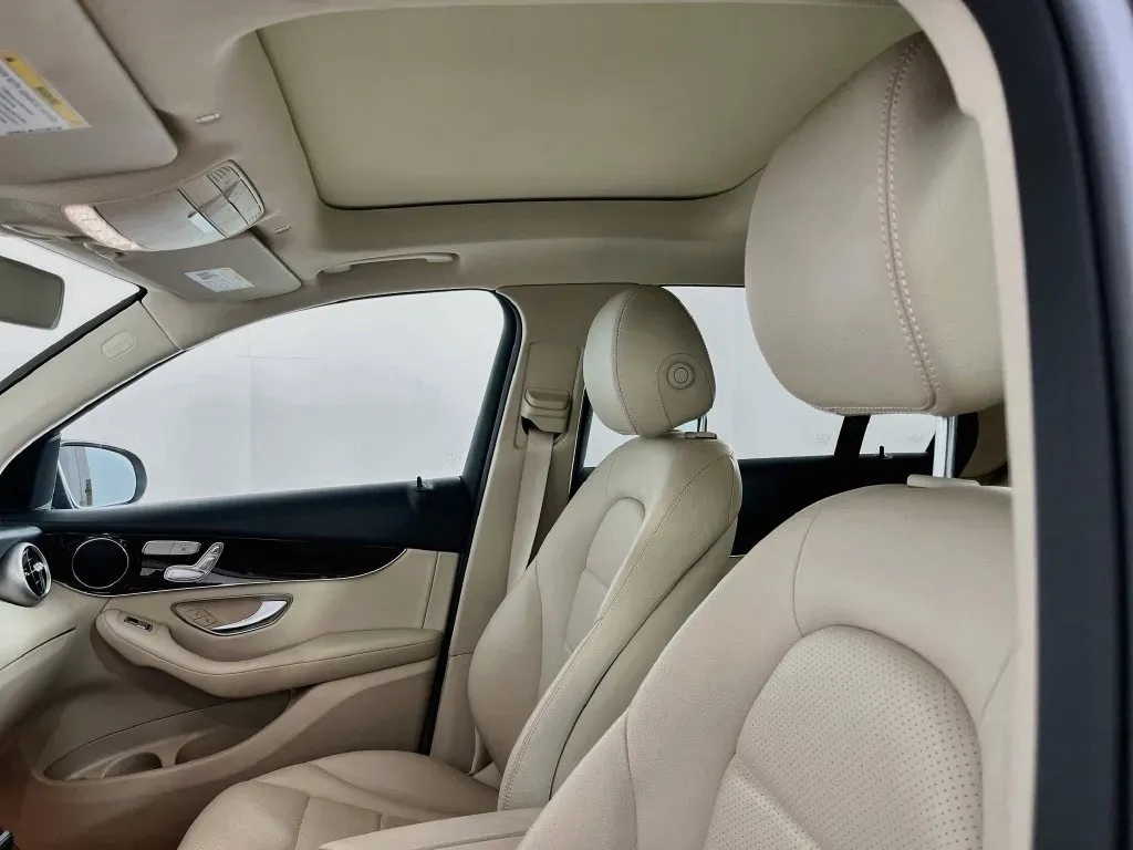 Mercedes-Benz GLC photo 23