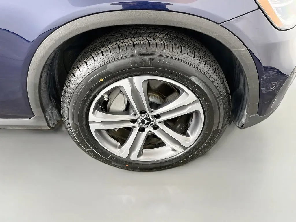 Mercedes-Benz GLC photo 38