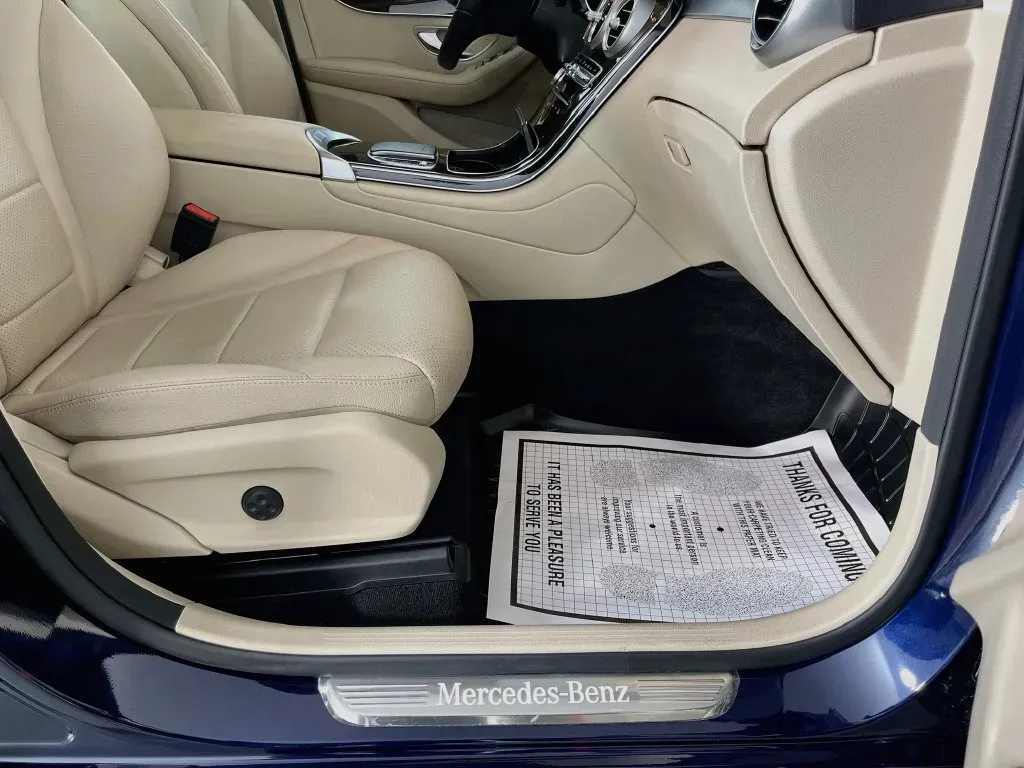 Mercedes-Benz GLC photo 34