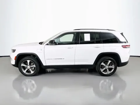 More photos of 2022 Jeep Grand Cherokee 4xe at Clement Supercenter, MO