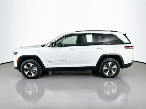 More photos of 2022 Jeep Grand Cherokee 4xe at Clement Supercenter, MO