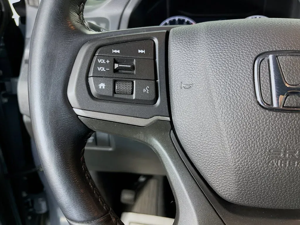 Honda Ridgeline photo 14